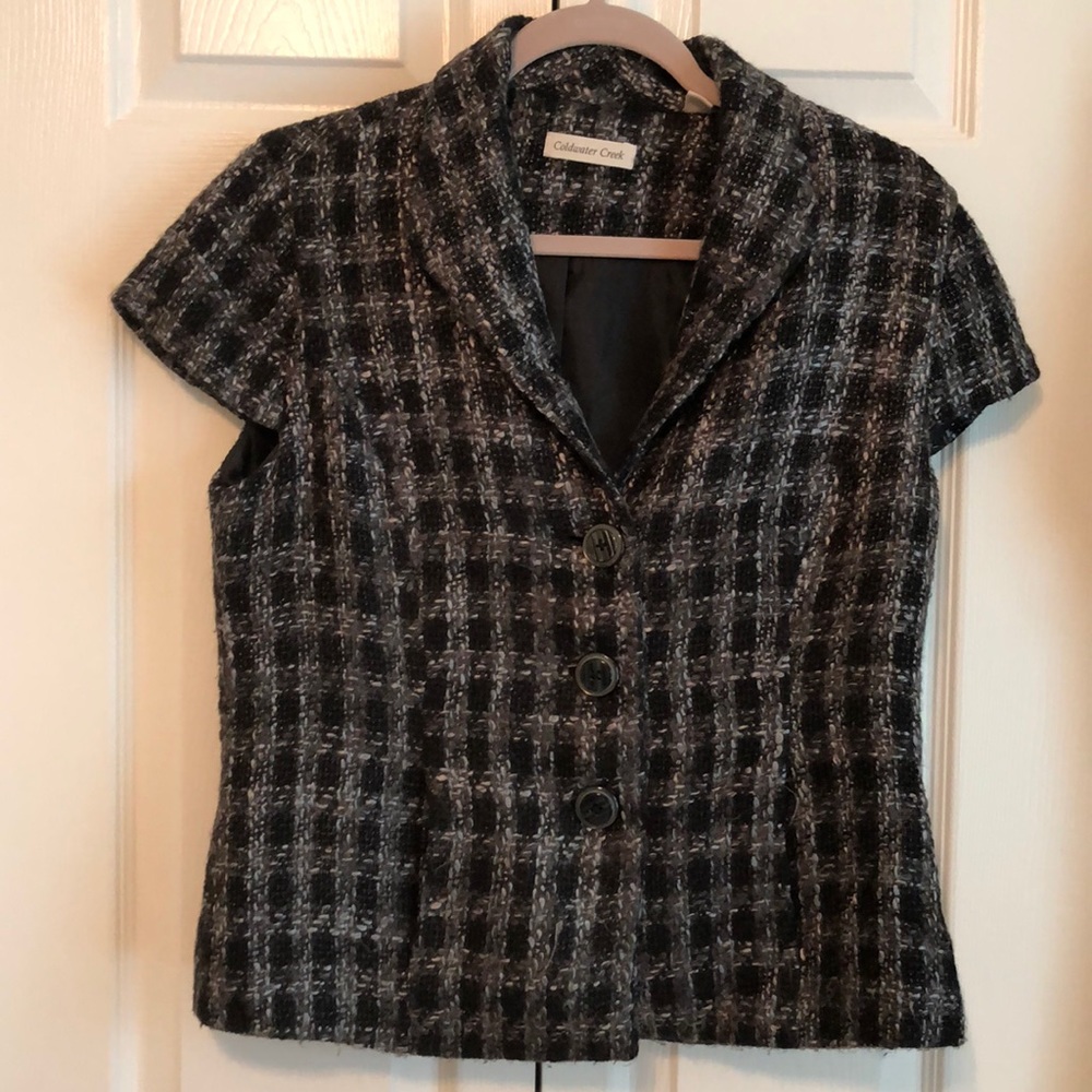 Cold water Creek short sleeve, lined blazer.